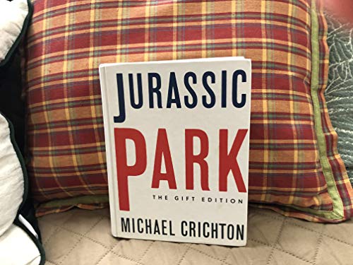 Imagen de archivo de Jurassic Park (gift Edition) a la venta por KuleliBooks