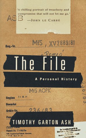 Beispielbild fr The File : A Personal History zum Verkauf von Better World Books
