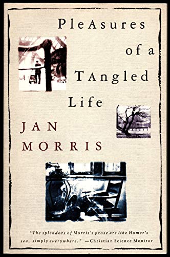 9780679731313: Pleasures of a Tangled Life