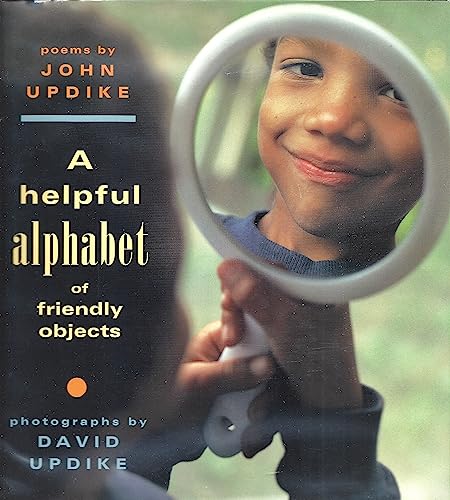 9780679843245: A Helpful Alphabet of Friendly Objects