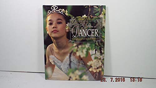 Beispielbild fr I Am a Dancer (Young Dreamers) zum Verkauf von Wonder Book