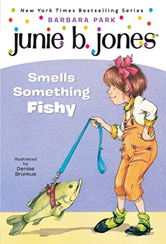 Imagen de archivo de Junie B Jones Smells Something Fishy a la venta por Blackwell's