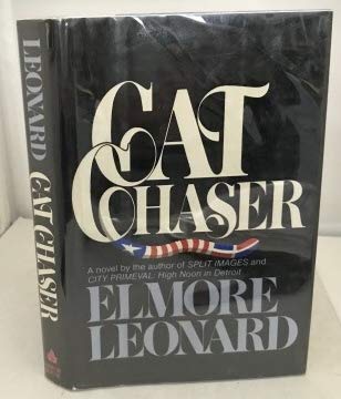 9780681401143: Cat Chaser(Large Print)