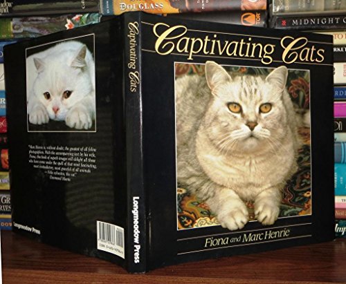 Imagen de archivo de Captivating Cats a la venta por Better World Books