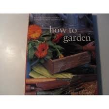 9780681965737: how to garden (A practical encyclopedia of gardening techniques with step-by-step photographs)