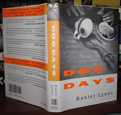 Imagen de archivo de Dog Days : A Novel a la venta por Better World Books: West