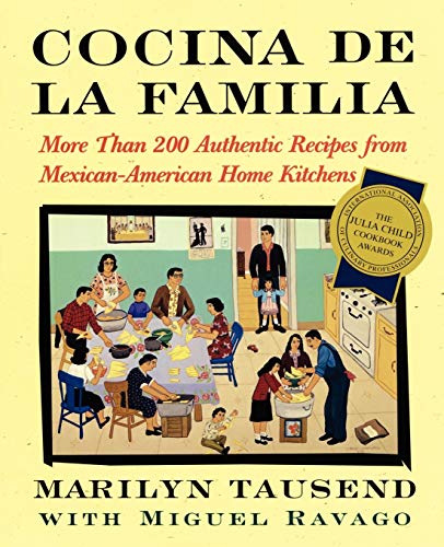 Beispielbild fr Cocina De La Familia: More Than 200 Authentic Recipes from Mexican-American Home Kitchens zum Verkauf von Stillwaters Environmental Ctr of the Great Peninsula Conservancy