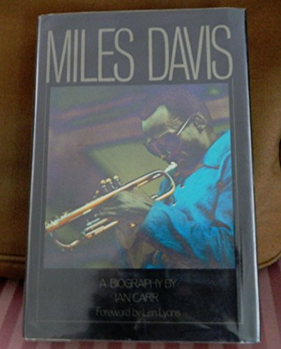 Imagen de archivo de Miles Davis a la venta por Wonder Book