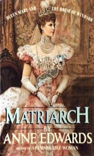 Beispielbild fr Matriarch : Queen Mary and the House of Windsor zum Verkauf von Better World Books