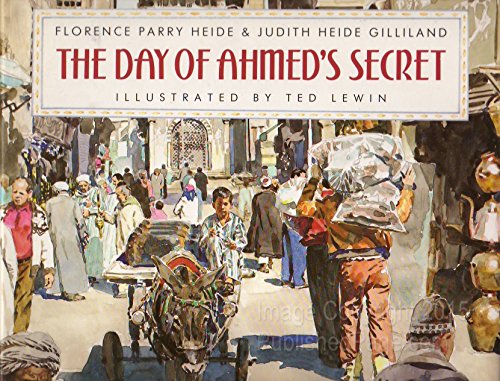 Imagen de archivo de The Day of Ahmed's Secret a la venta por Wonder Book