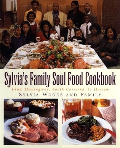 Imagen de archivo de Sylvia's Family Soul Food Cookbook: From Hemingway, South Carolina, To Harlem a la venta por ZBK Books