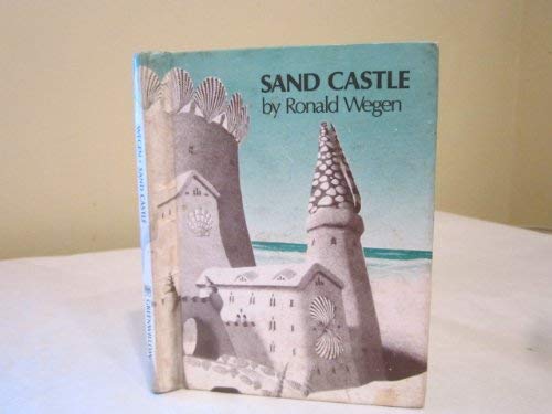 Beispielbild fr SAND CASTLE zum Verkauf von ThriftBooks-Dallas