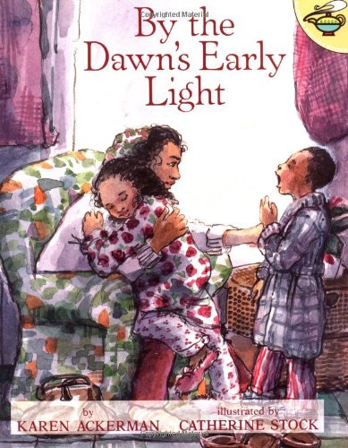 Imagen de archivo de By the Dawn's Early Light : Al Amanecer a la venta por Better World Books