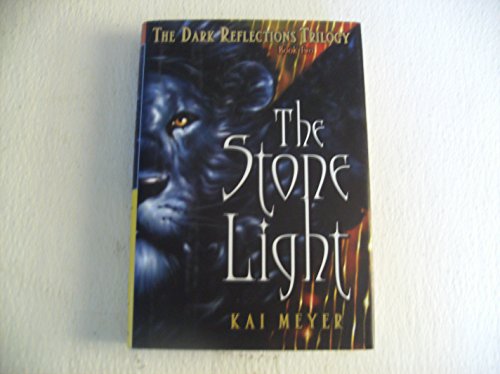 Imagen de archivo de The Stone Light (Dark Reflections) a la venta por Wonder Book