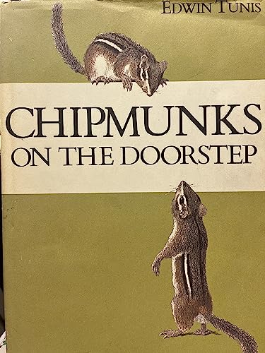 9780690190441: Chipmunks on the Doorstep