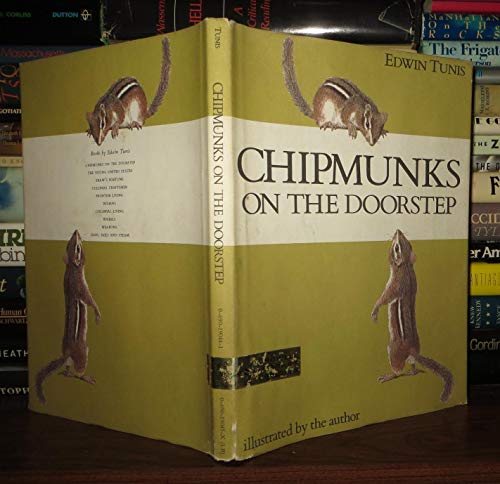 9780690190458: Chipmunks on the Doorstep