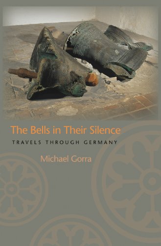 9780691117652: The Bells in Their Silence: Travels Through Germany [Lingua Inglese]