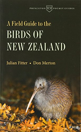 Imagen de archivo de A Field Guide to the Birds of New Zealand (Princeton Pocket Guides) a la venta por SecondSale