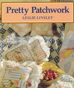 Imagen de archivo de Pretty Patchwork a la venta por Lavender Path Antiques & Books