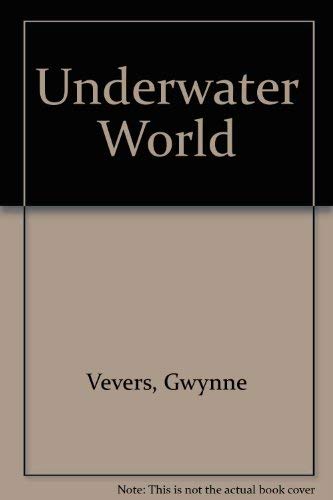 9780701116729: The underwater world,