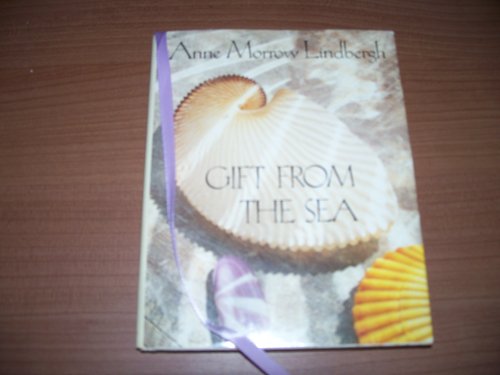 Beispielbild fr Gift From The Sea zum Verkauf von ThriftBooks-Atlanta