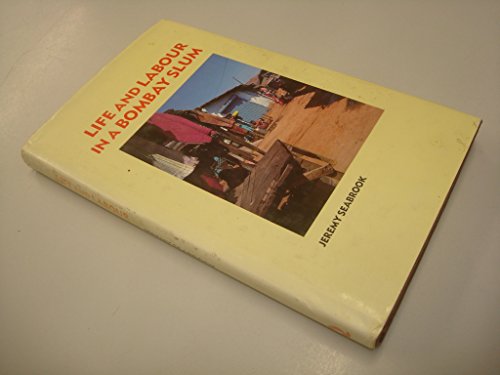 Beispielbild fr Life and Labour in a Bombay Slum zum Verkauf von Reuseabook