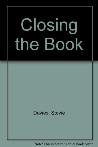 Closing the Book (9780704350649) by Davies, Stevie