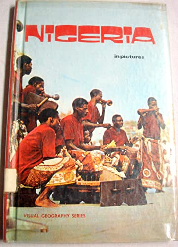 9780706121872: Nigeria in Pictures (Visual Geography S.)