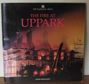 Imagen de archivo de The Fire at Uppark a la venta por Better World Books Ltd