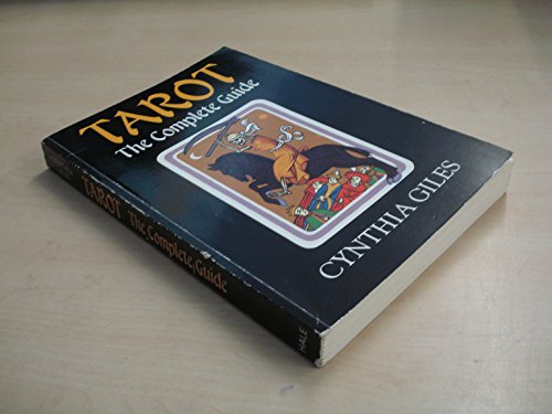 Imagen de archivo de Tarot: The Complete Guide a la venta por medimops