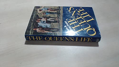 Imagen de archivo de The Queen's Life and Her Twenty-Five Years of Monarchy a la venta por Balfour Books