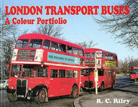 Imagen de archivo de London Transport Buses: A Colour Portfolio a la venta por WorldofBooks