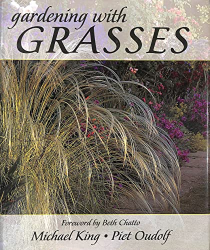 Imagen de archivo de Gardening with Grasses a la venta por WorldofBooks