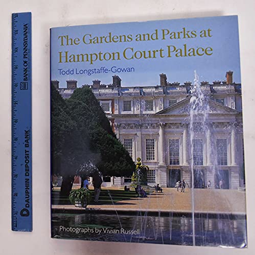 Imagen de archivo de The Gardens and Parks at Hampton Court Palace a la venta por Better World Books