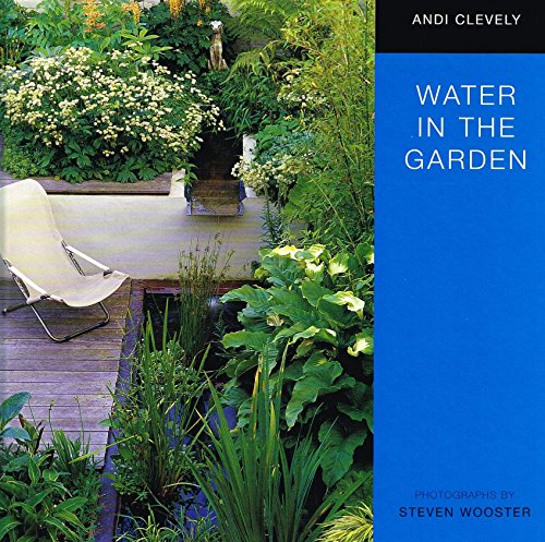 Imagen de archivo de Water in the Garden a la venta por Better World Books