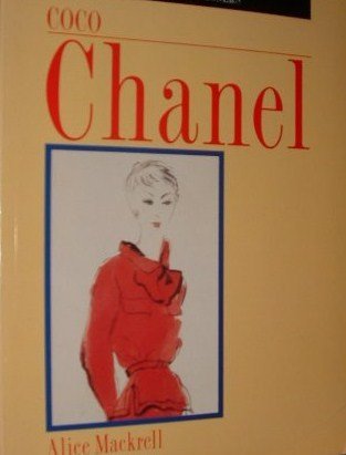 Imagen de archivo de FASHION DESIGNERS COCO CHANEL a la venta por WorldofBooks