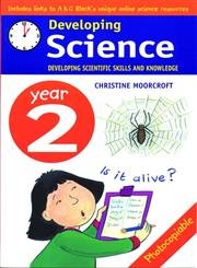 9780713666410: Developing Science: Year 2: Developing Scientific Skills and Knowledge