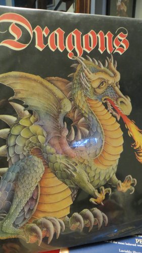 Imagen de archivo de Dragons a la venta por AwesomeBooks