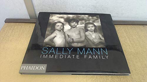 Beispielbild fr Sally Mann: Immediate Family zum Verkauf von Holt Art Books
