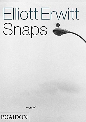 Imagen de archivo de Elliot Erwitt: Snaps a la venta por Ethan Daniel Books