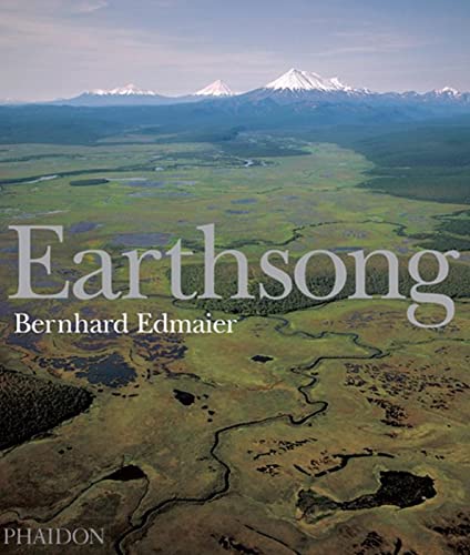 Imagen de archivo de Earthsong a la venta por Books From California