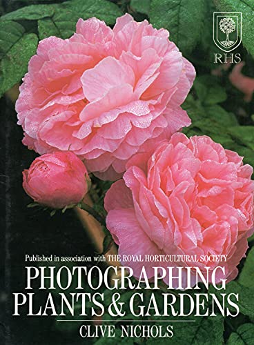 Beispielbild fr Photographing Plants and Gardens zum Verkauf von Better World Books