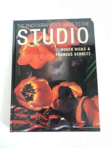 Imagen de archivo de The Photographers Guide to the Studio a la venta por Wonder Book