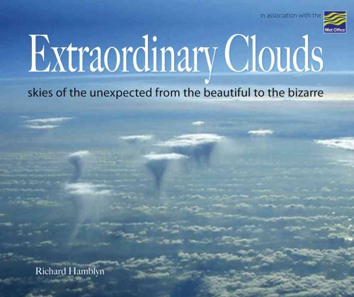 Beispielbild fr Extraordinary Clouds zum Verkauf von Wonder Book