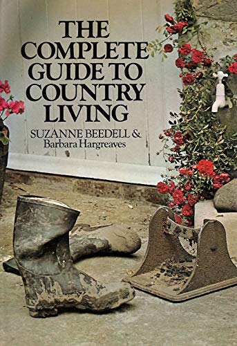 Beispielbild fr The Complete Guide to Country Living: A Discursive Dictionary zum Verkauf von The Recycled Book Company