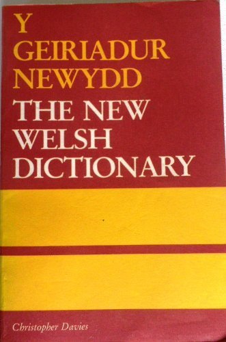 Stock image for Geiriadur Newydd: New Welsh Dictionary for sale by WorldofBooks