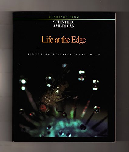 Beispielbild fr Life at the Edge: Readings from Scientific American Magazine zum Verkauf von Anybook.com