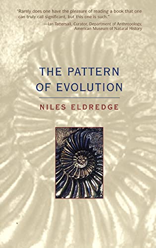 9780716739630: The Pattern of Evolution