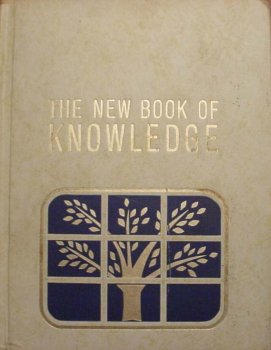 Beispielbild fr The New Book of Knowledge Annual 1974 zum Verkauf von ThriftBooks-Dallas