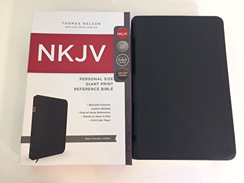 9780718098360: NKJV Personal Size Giant Print Reference Bible Black Genuine Leather